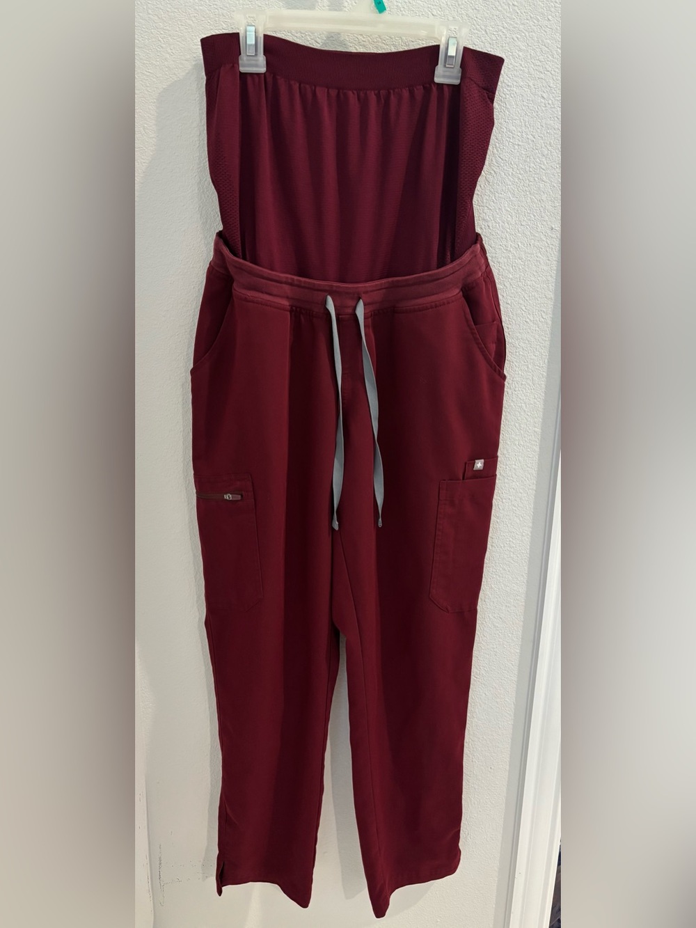 FIGS Women’s Yola Maternity Pants - Size M - Burgundy